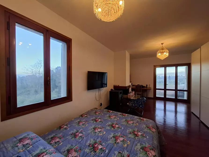 Immagine 36 di Villa in vendita  a San Miniato