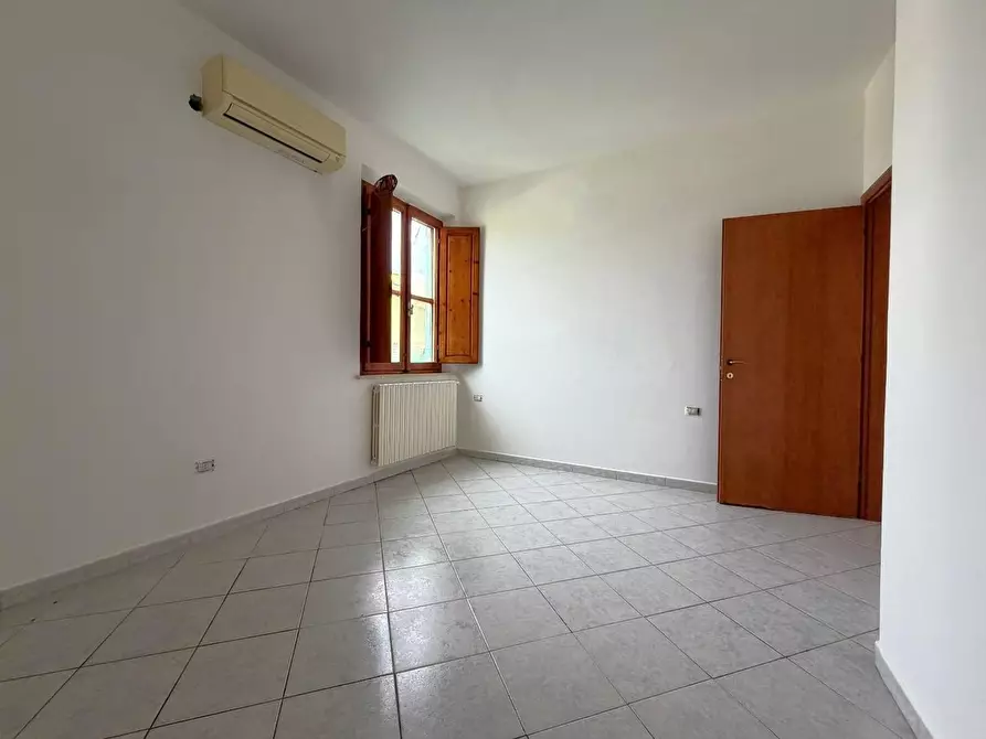Immagine 12 di Appartamento in vendita  a Montopoli In Val D'arno