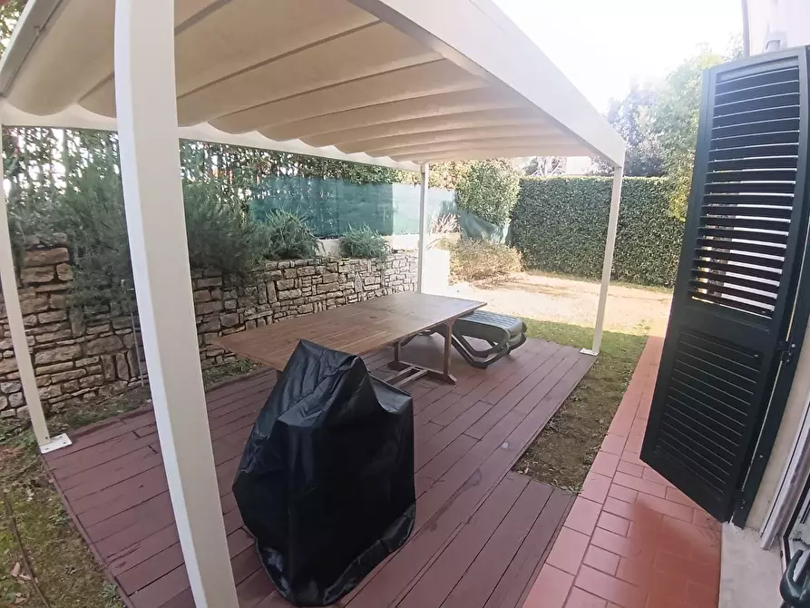 Immagine 12 di Casa bifamiliare in vendita  a Pisa