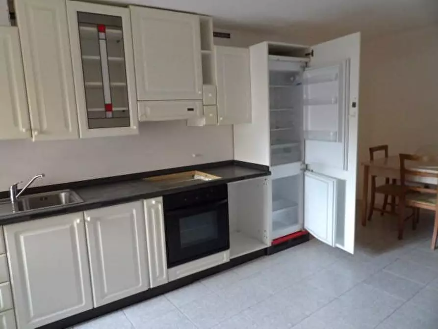 Immagine 1 di Terratetto in vendita  a Lucca