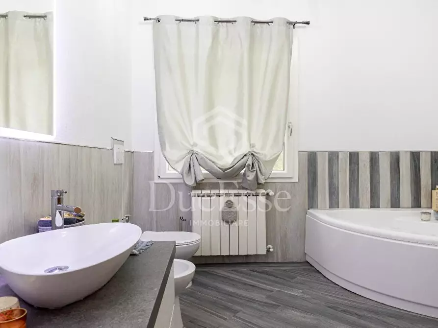 Immagine 24 di Villa in vendita  a Santa Maria A Monte