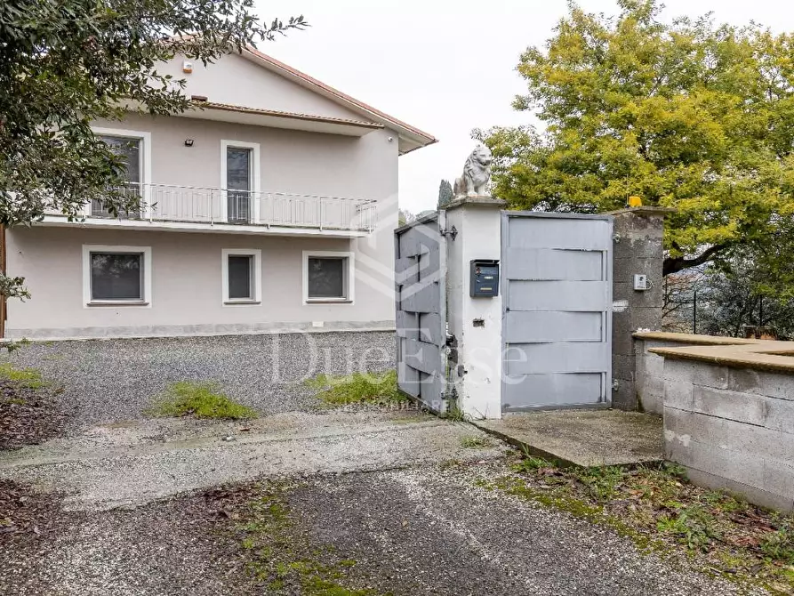 Immagine 29 di Villa in vendita  a Santa Maria A Monte