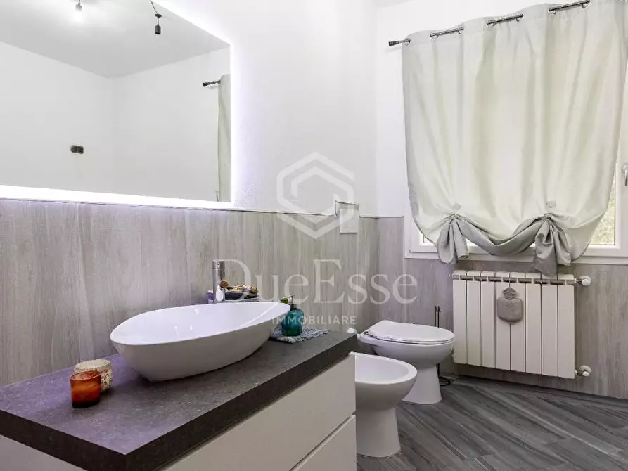 Immagine 25 di Villa in vendita  a Santa Maria A Monte