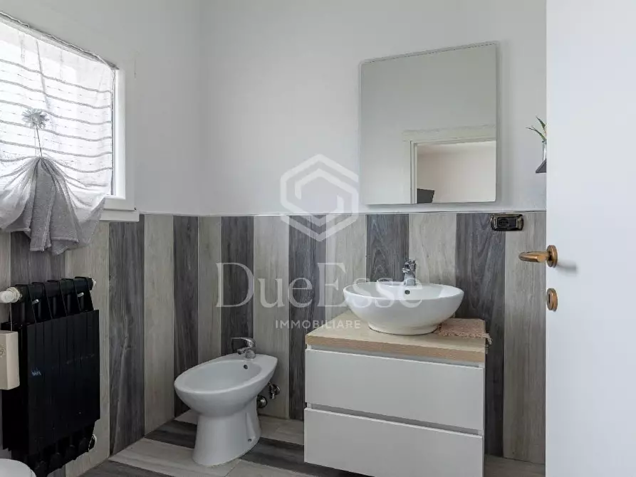 Immagine 18 di Villa in vendita  a Santa Maria A Monte