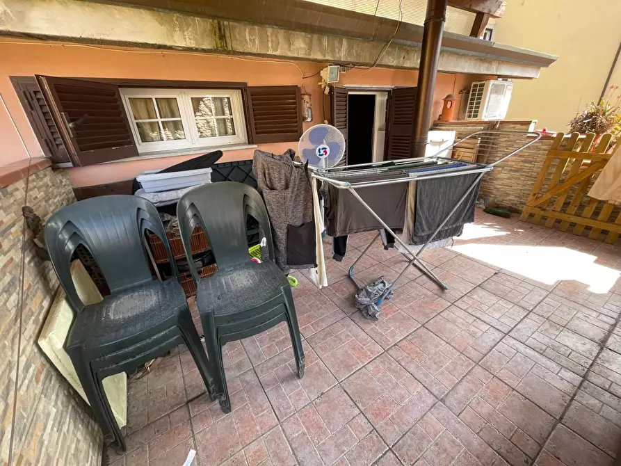 Immagine 3 di Porzione di casa in vendita  a Carrara