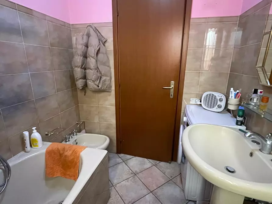 Immagine 19 di Porzione di casa in vendita  a Carrara