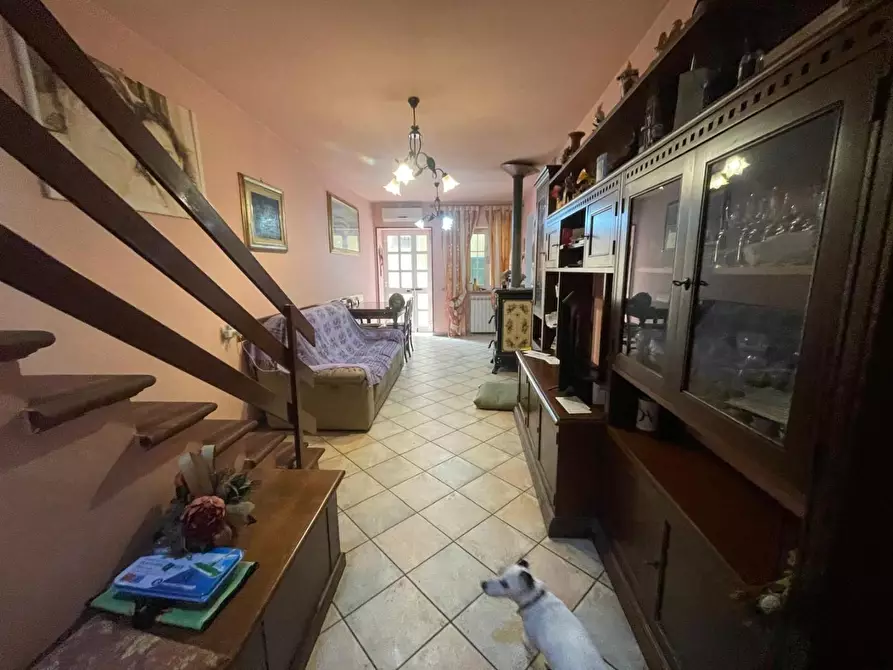 Immagine 11 di Porzione di casa in vendita  a Carrara