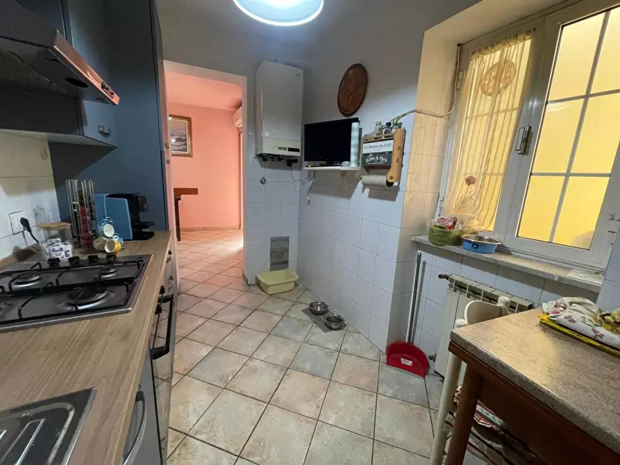 Immagine 9 di Porzione di casa in vendita  a Carrara