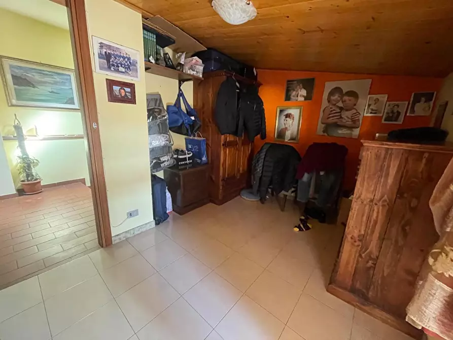 Immagine 14 di Porzione di casa in vendita  a Carrara