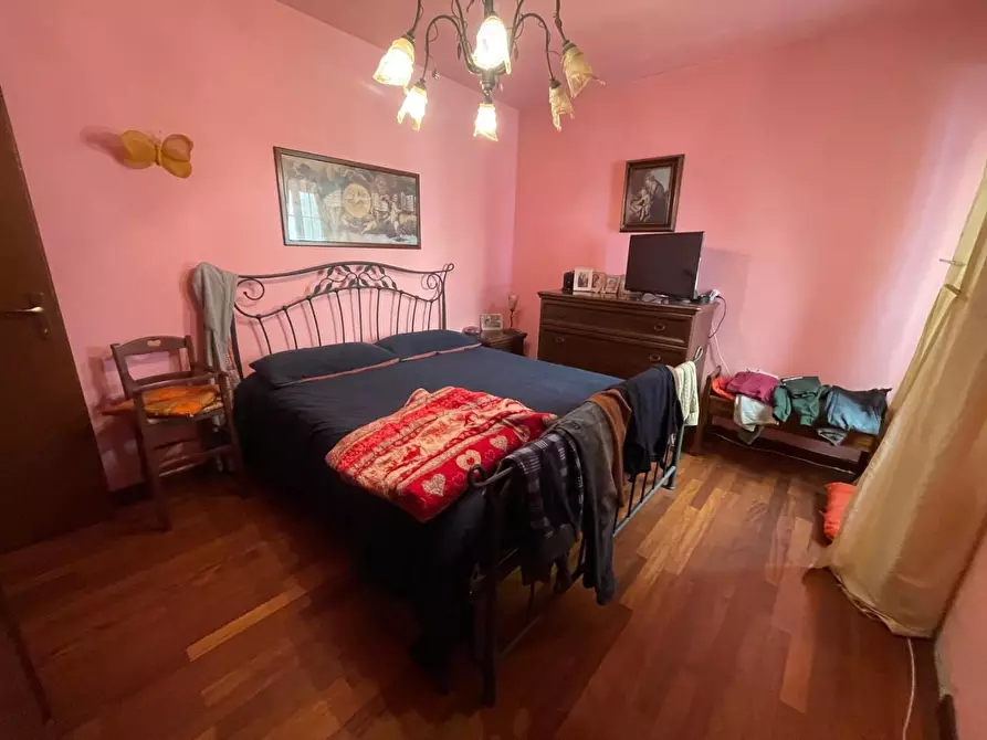 Immagine 5 di Porzione di casa in vendita  a Carrara