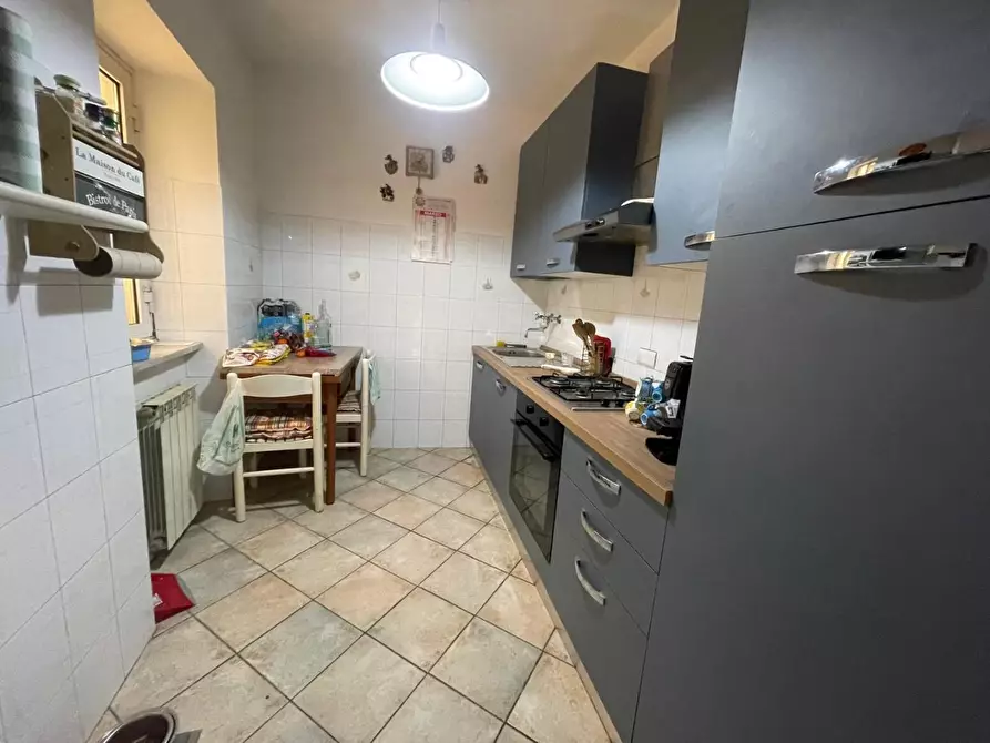 Immagine 4 di Porzione di casa in vendita  a Carrara