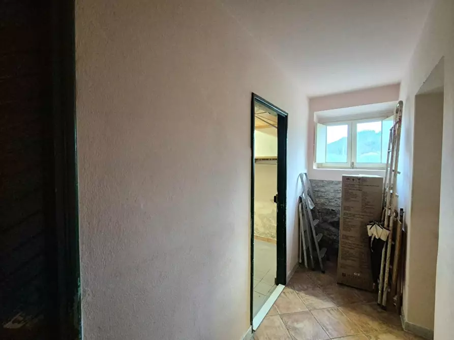 Immagine 20 di Appartamento in vendita  a Lucca