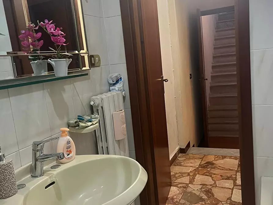 Immagine 14 di Terratetto in vendita  a Lucca