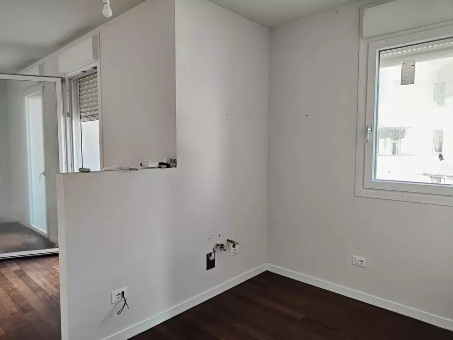 Immagine 3 di Appartamento in vendita  a Livorno