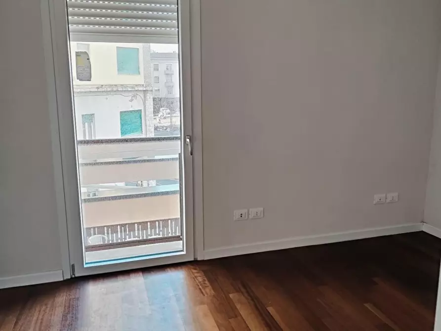 Immagine 4 di Appartamento in vendita  a Livorno