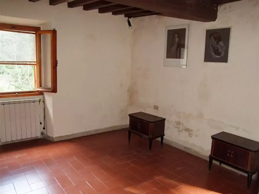 Immagine 8 di Villa in vendita  a Londa
