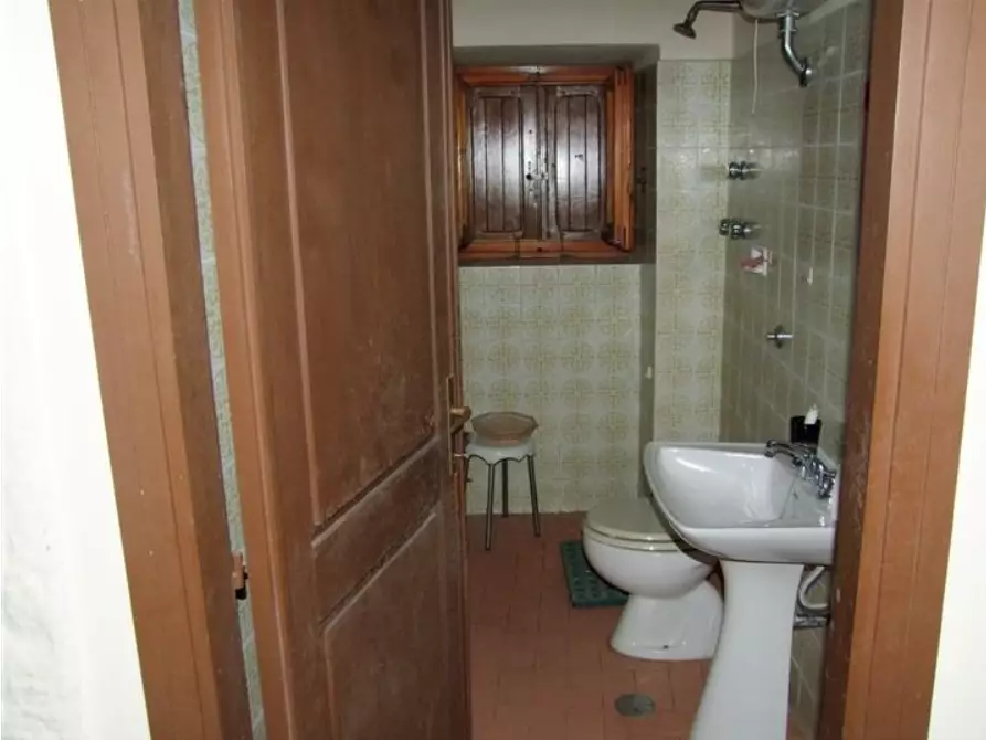 Immagine 7 di Villa in vendita  a Londa