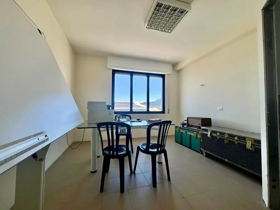 Immagine 17 di Ufficio in vendita  a Pisa