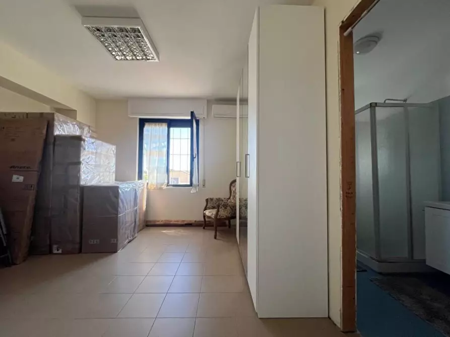 Immagine 8 di Ufficio in vendita  a Pisa