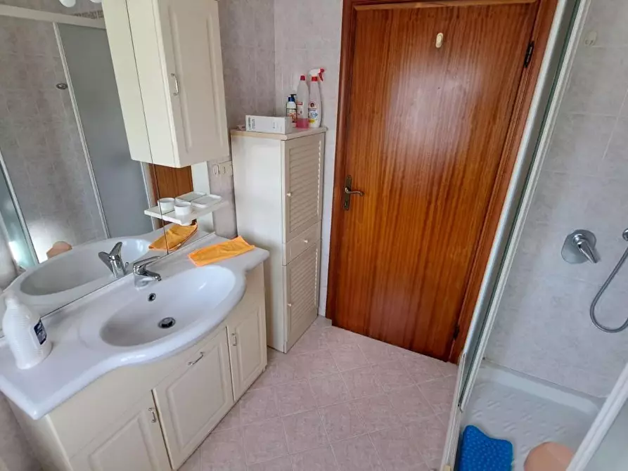 Immagine 11 di Appartamento in vendita  a Rosignano Marittimo