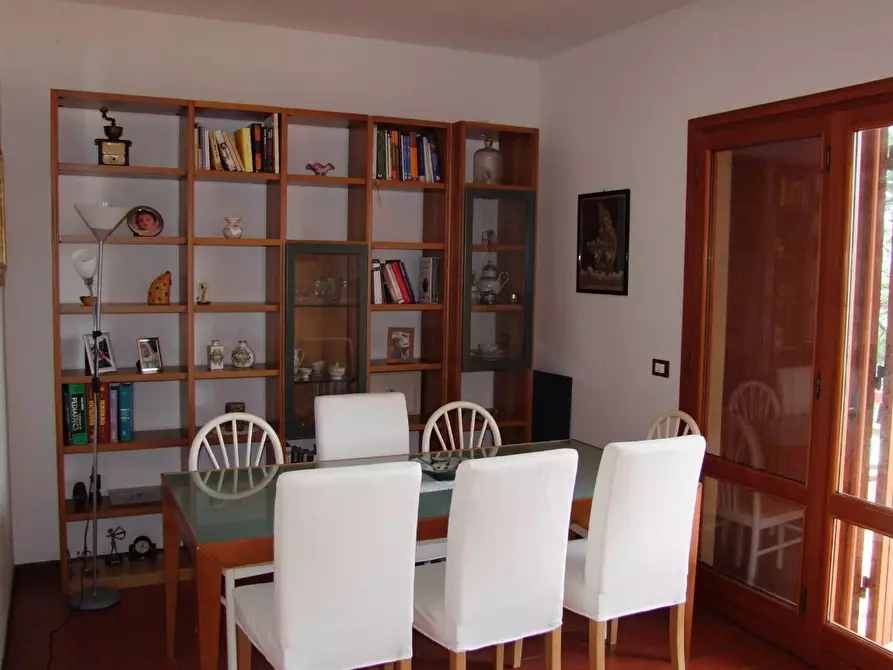 Immagine 9 di Villa in vendita  a Dicomano