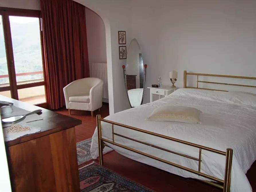 Immagine 27 di Villa in vendita  a Dicomano