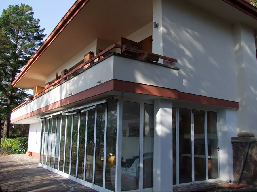 Immagine 2 di Villa in vendita  a Dicomano