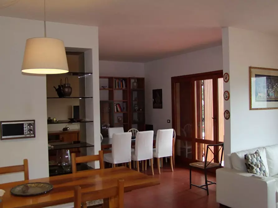 Immagine 11 di Villa in vendita  a Dicomano