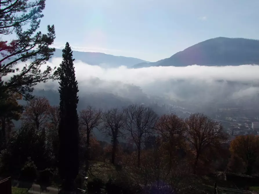 Immagine 4 di Villa in vendita  a Dicomano