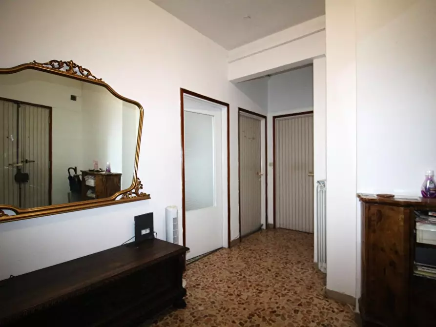 Immagine 4 di Appartamento in vendita  a Pisa