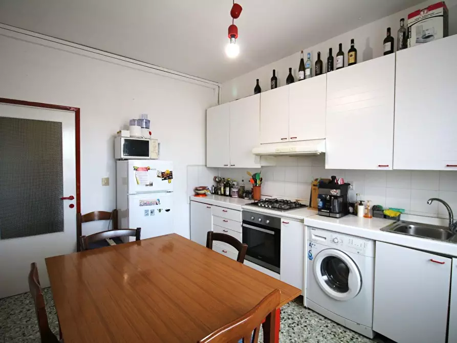 Immagine 9 di Appartamento in vendita  a Pisa