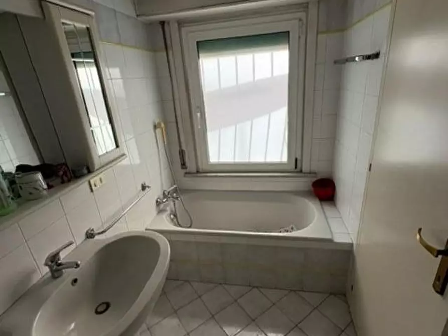 Immagine 10 di Appartamento in vendita  a Pontedera