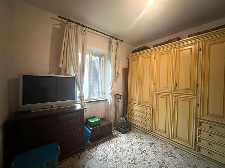 Immagine 27 di Appartamento in vendita  a Lucca