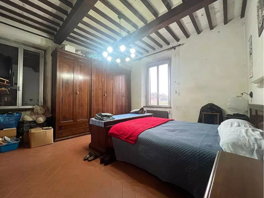 Immagine 24 di Appartamento in vendita  a Lucca