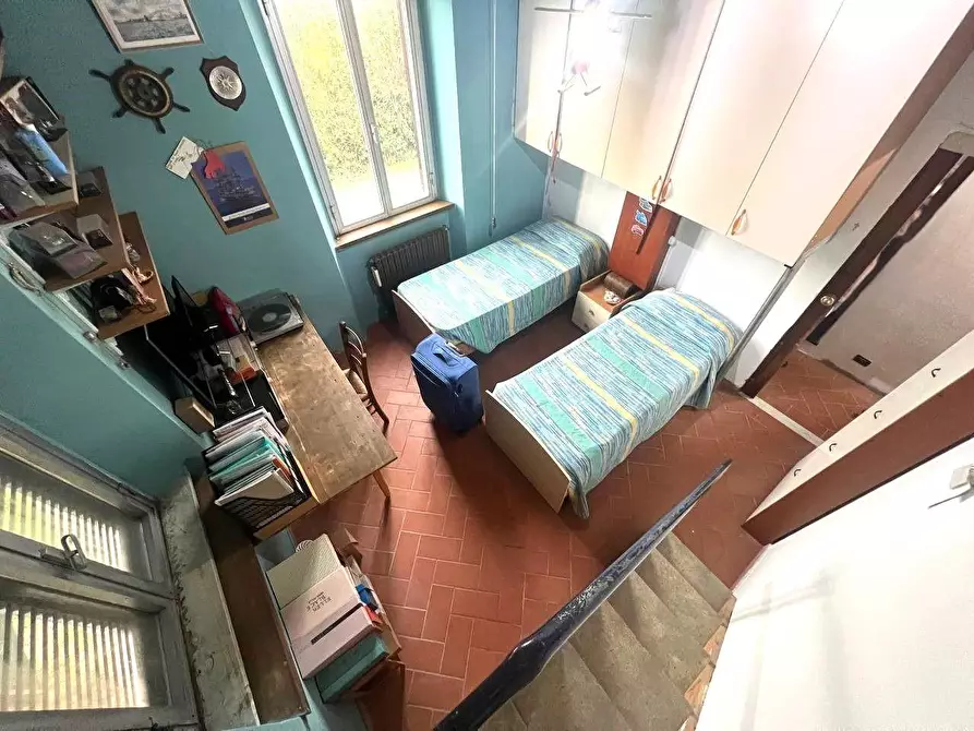 Immagine 19 di Appartamento in vendita  a Lucca