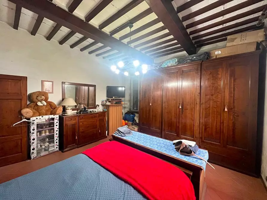 Immagine 23 di Appartamento in vendita  a Lucca