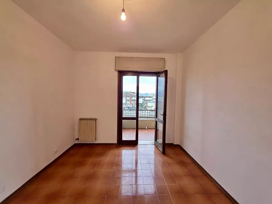 Immagine 1 di Appartamento in vendita  a Viareggio