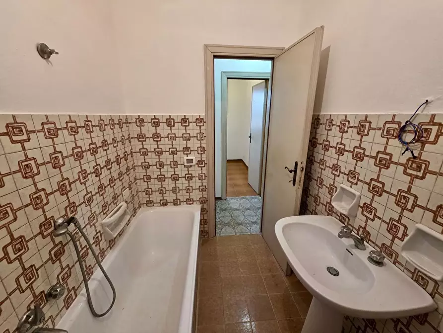 Immagine 16 di Appartamento in vendita  a Viareggio