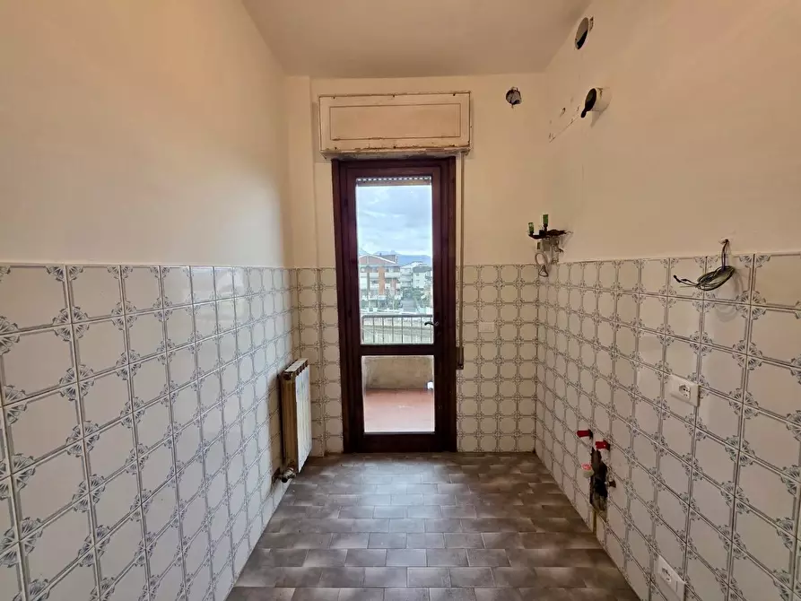 Immagine 4 di Appartamento in vendita  a Viareggio