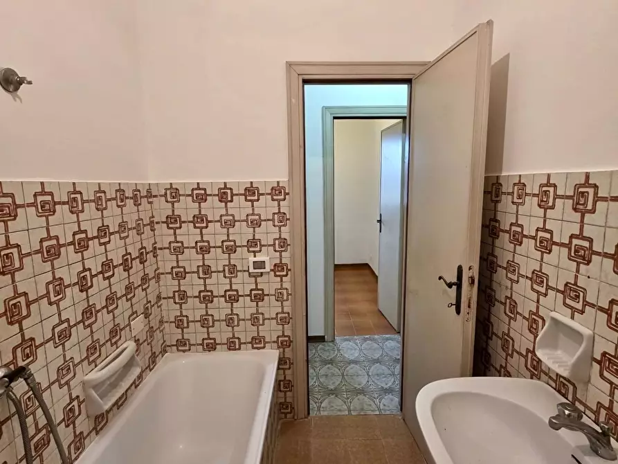 Immagine 17 di Appartamento in vendita  a Viareggio