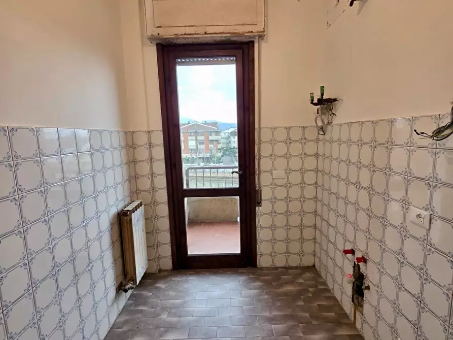 Immagine 5 di Appartamento in vendita  a Viareggio
