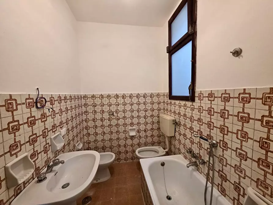 Immagine 15 di Appartamento in vendita  a Viareggio