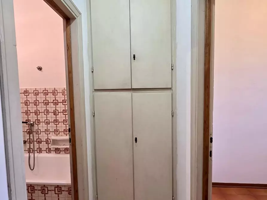 Immagine 13 di Appartamento in vendita  a Viareggio