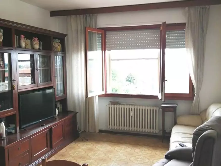 Immagine 2 di Appartamento in vendita  a Cascina