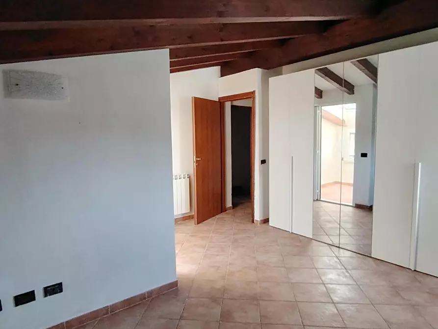 Immagine 11 di Casa indipendente in vendita  a Carrara