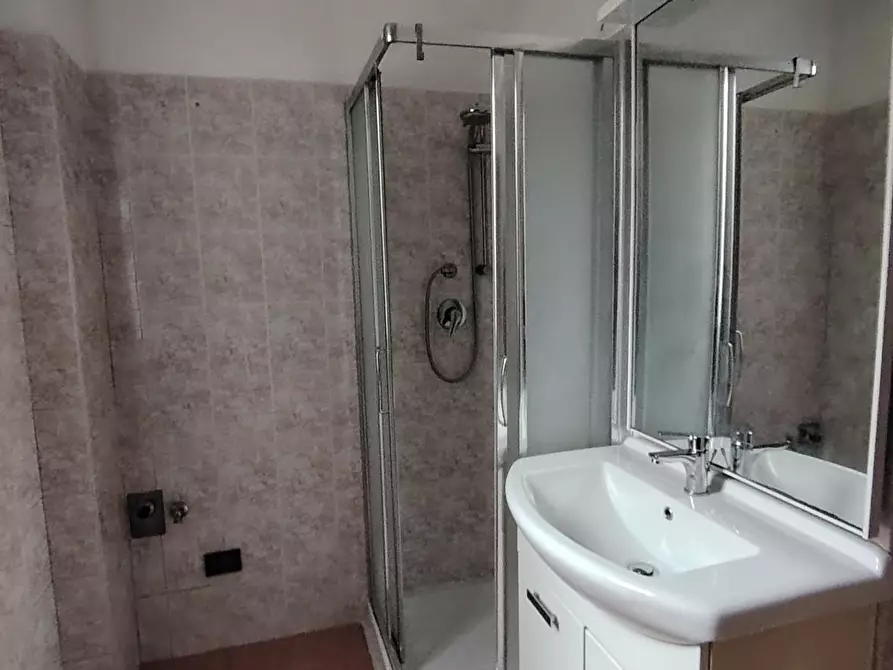 Immagine 7 di Casa indipendente in vendita  a Carrara