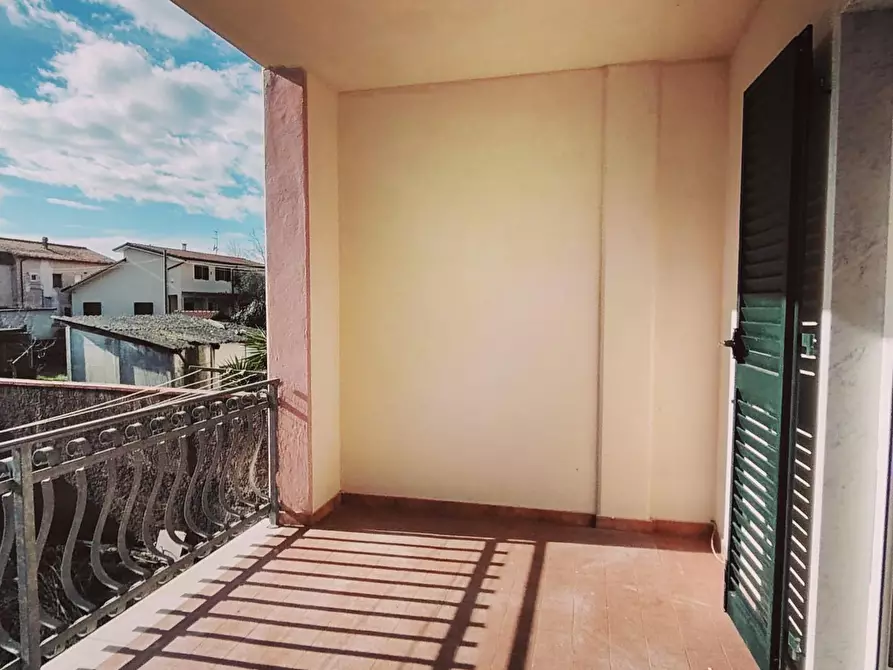 Immagine 4 di Casa indipendente in vendita  a Carrara