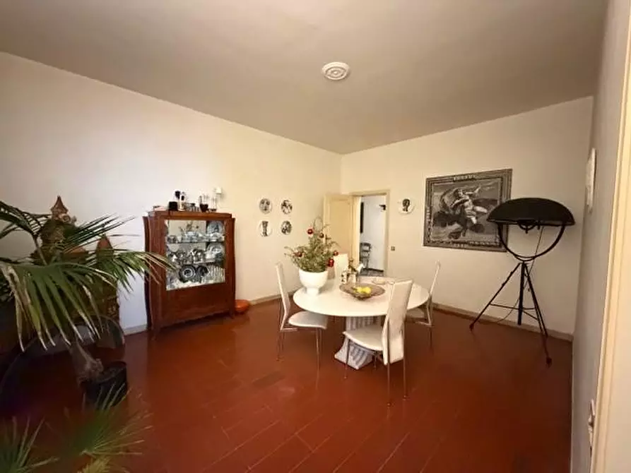 Immagine 4 di Appartamento in vendita  a Pisa