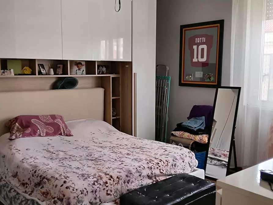 Immagine 9 di Appartamento in vendita  a Livorno