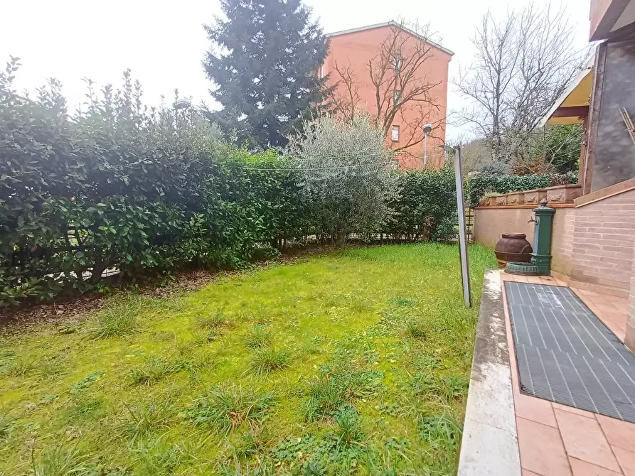 Immagine 18 di Appartamento in vendita  a Sovicille